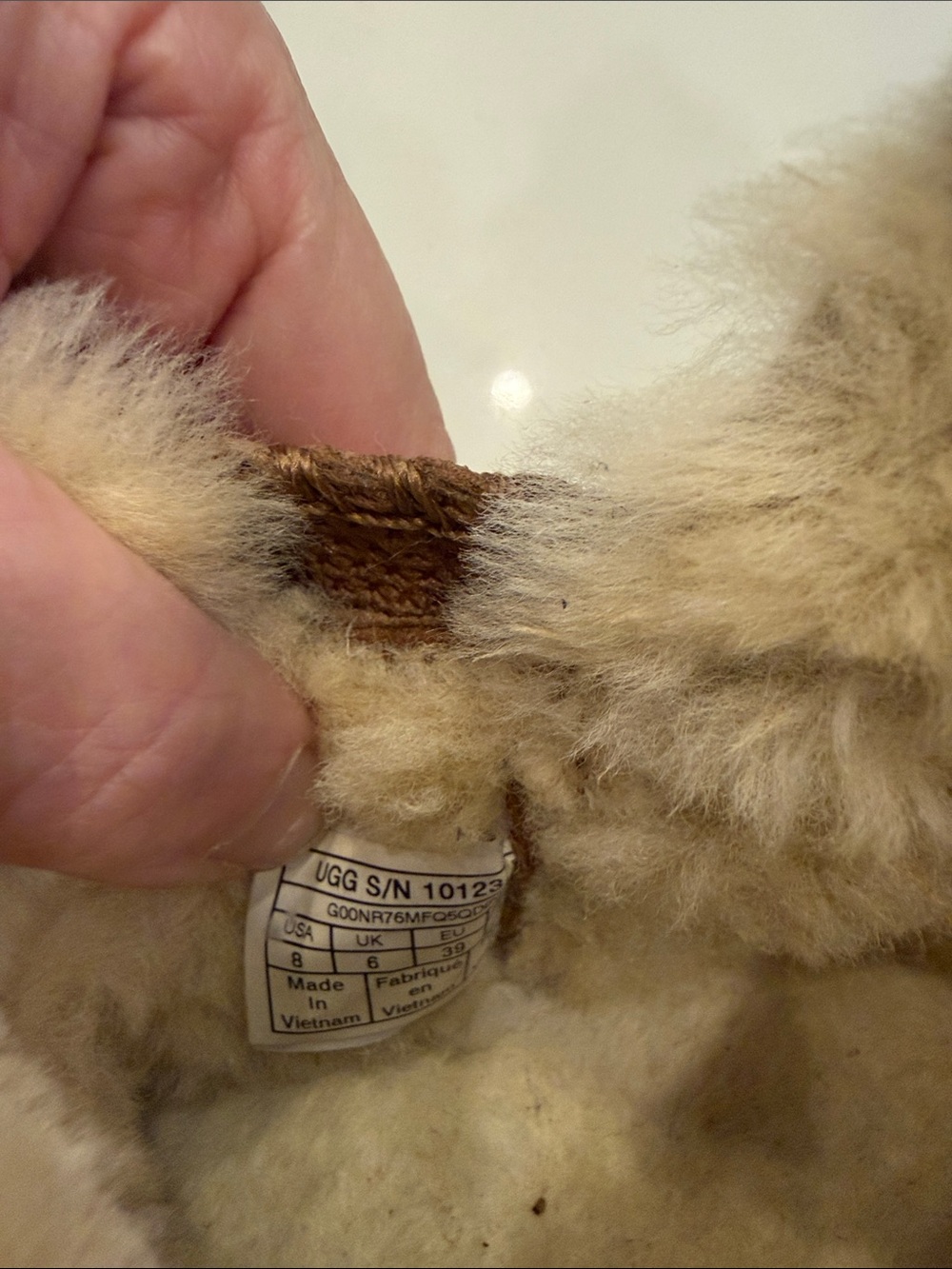 UGG McKay boots size 8 - Picture 8 of 8